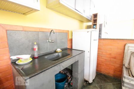 Casa de condomínio à venda com 70m², 2 quartos e 2 vagas Casa de condomínio à venda com 70m², 2 quartos e 2 vagasÁrea comum - Churrasqueira cozinha