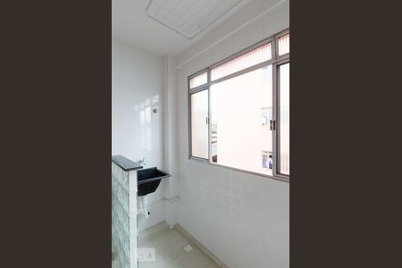 Apartamento à venda com 56m², 2 quartos e 1 vagaCozinha e área de serviço