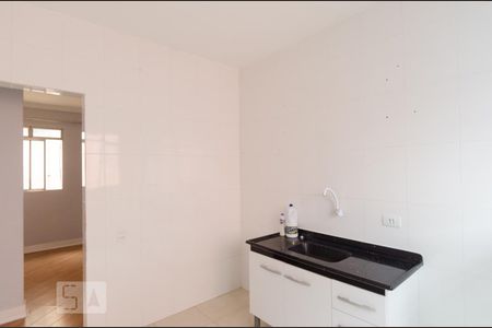 Apartamento à venda com 56m², 2 quartos e 1 vagaCozinha e área de serviço