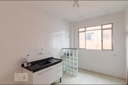 Apartamento à venda com 56m², 2 quartos e 1 vagaCozinha e área de serviço
