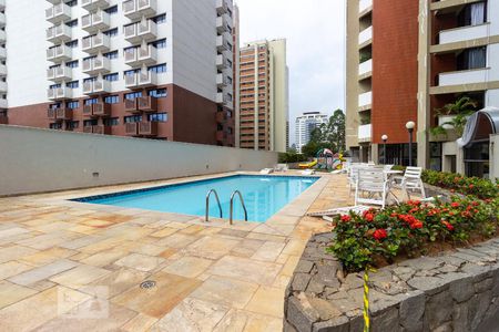 Apartamento à venda com 164m², 3 quartos e 2 vagas Apartamento à venda com 164m², 3 quartos e 2 vagasÁrea Comum - Piscina Adulto