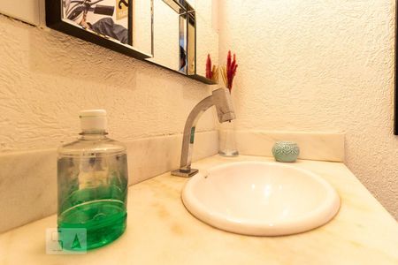 Apartamento à venda com 164m², 3 quartos e 2 vagas Apartamento à venda com 164m², 3 quartos e 2 vagasLavabo