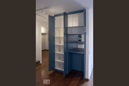 Sala de apartamento à venda com 2 quartos, 76m² em Pinheiros, São Paulo