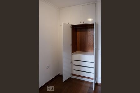 Quarto 1 de apartamento à venda com 2 quartos, 76m² em Pinheiros, São Paulo