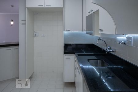 Apartamento à venda com 76m², 2 quartos e 1 vagaCozinha