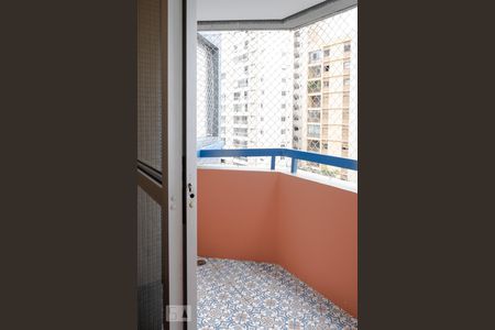 Varanda de apartamento à venda com 2 quartos, 76m² em Pinheiros, São Paulo