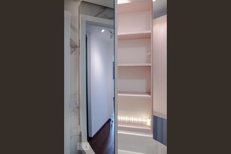 Apartamento à venda com 76m², 2 quartos e 1 vagaBanheiro 2