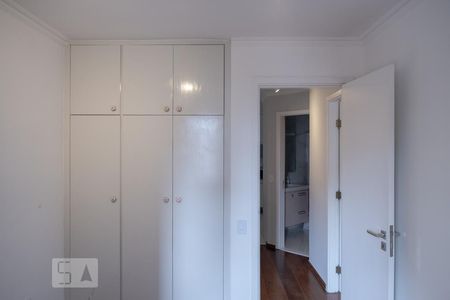 Quarto 1 de apartamento à venda com 2 quartos, 76m² em Pinheiros, São Paulo
