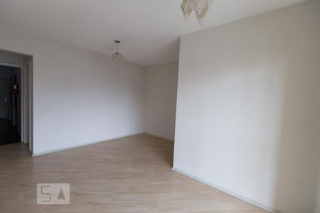 Sala de apartamento para alugar com 3 quartos, 80m² em Vila Ema, São Paulo