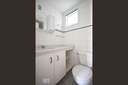 Banheiro de apartamento para alugar com 3 quartos, 72m² em Vila Andrade, São Paulo