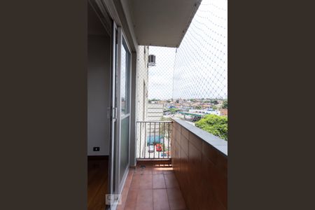 Apartamento à venda com 68m², 2 quartos e 1 vaga Apartamento à venda com 68m², 2 quartos e 1 vagaVaranda