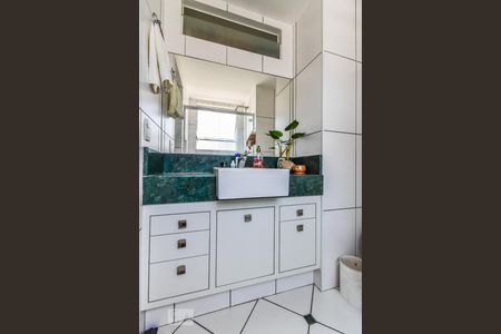 Apartamento para alugar com 155m², 3 quartos e 1 vaga Apartamento para alugar com 155m², 3 quartos e 1 vagaSuíte 1 - Banheiro