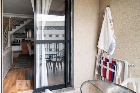 Apartamento à venda com 180m², 2 quartos e 1 vaga Apartamento à venda com 180m², 2 quartos e 1 vagaVaranda