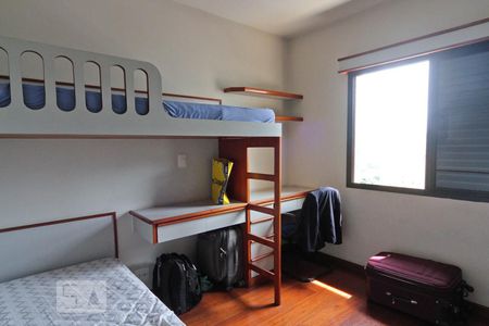 Apartamento à venda com 119m², 3 quartos e 3 vagas Apartamento à venda com 119m², 3 quartos e 3 vagasQuarto 1