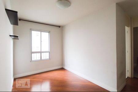 Apartamento para alugar com 44m², 2 quartos e sem vaga Apartamento para alugar com 44m², 2 quartos e sem vagaSala