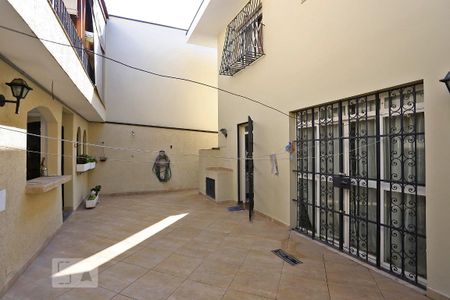 Casa à venda com 260m², 3 quartos e 2 vagasQuintal