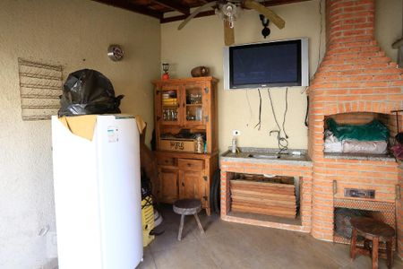 Casa à venda com 260m², 3 quartos e 2 vagasChurrasqueira