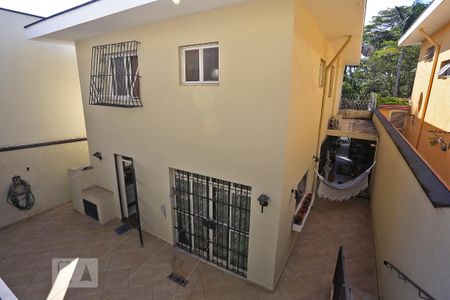 Casa à venda com 260m², 3 quartos e 2 vagasQuintal