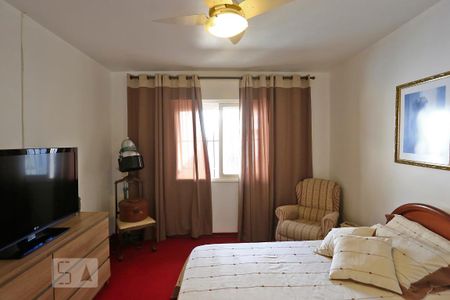 Casa à venda com 260m², 3 quartos e 2 vagasSuíte