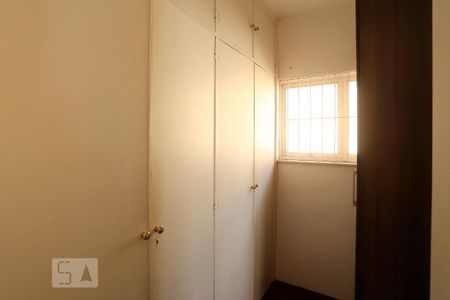 Casa à venda com 260m², 3 quartos e 2 vagasCloset da Suíte