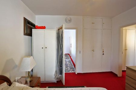 Casa à venda com 260m², 3 quartos e 2 vagasSuíte