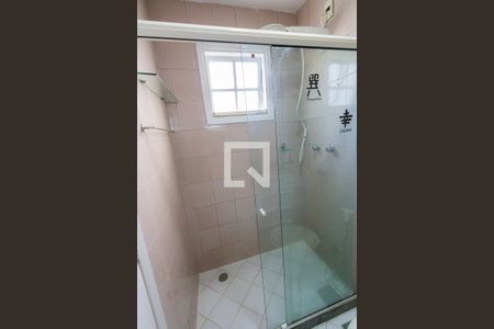 Casa de condomínio para alugar com 110m², 3 quartos e 1 vaga Casa de condomínio para alugar com 110m², 3 quartos e 1 vagaBanheiro da Suíte