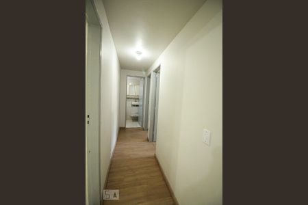Corredor de apartamento para alugar com 2 quartos, 52m² em Santana, São Paulo