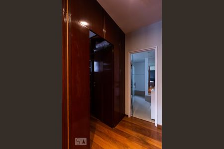 Apartamento à venda com 290m², 3 quartos e 4 vagasQuarto 1