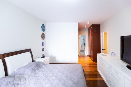 Apartamento à venda com 290m², 3 quartos e 4 vagasQuarto 1