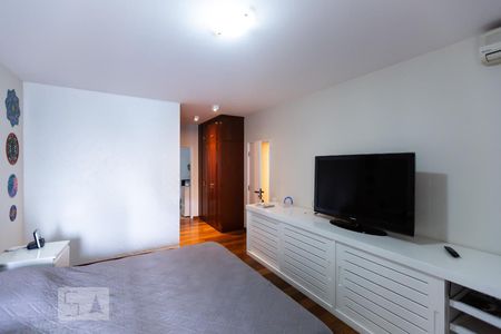 Apartamento à venda com 290m², 3 quartos e 4 vagasQuarto 1