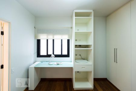 Apartamento à venda com 290m², 3 quartos e 4 vagasQuarto 2