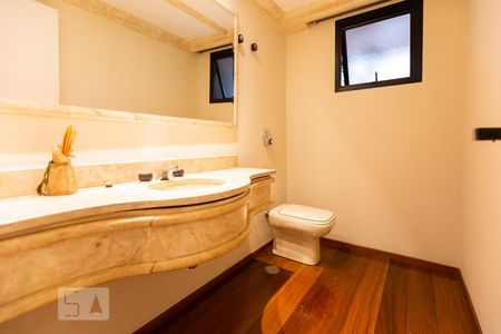 Apartamento à venda com 290m², 3 quartos e 4 vagasLavabo