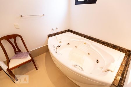 Apartamento à venda com 290m², 3 quartos e 4 vagasQuarto 1 Suite