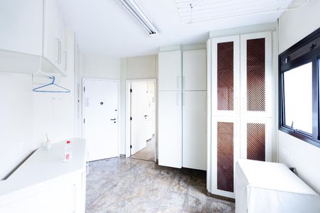 Apartamento à venda com 290m², 3 quartos e 4 vagasServiço