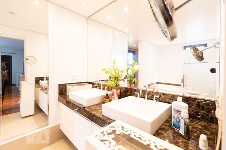 Apartamento à venda com 290m², 3 quartos e 4 vagasQuarto 1 Suite