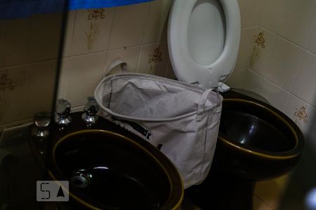 Casa à venda com 190m², 3 quartos e 2 vagasBanheiro