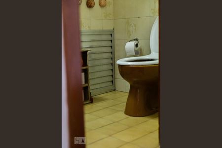 Casa à venda com 190m², 3 quartos e 2 vagasLavabo