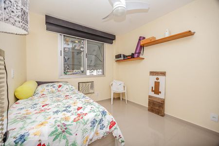 Primeiro Andar - Quarto 1 de apartamento à venda com 3 quartos, 227m² em Santa Rosa, Niterói