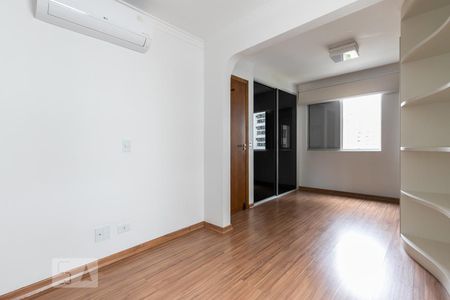 Suite de apartamento para alugar com 2 quartos, 74m² em Vila Olímpia, São Paulo