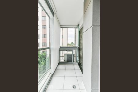 Varanda de kitnet/studio para alugar com 1 quarto, 32m² em Pinheiros, São Paulo