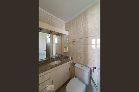 Apartamento para alugar com 64m², 3 quartos e 2 vagasBanheiro da suíte