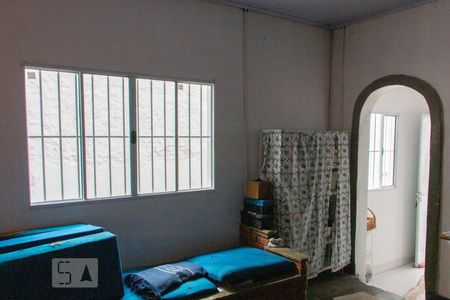 Casa à venda com 242m², 2 quartos e 2 vagasSala 3