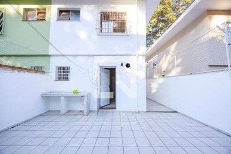 Casa à venda com 150m², 3 quartos e 2 vagas Casa à venda com 150m², 3 quartos e 2 vagasQuintal