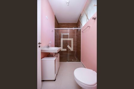 Casa à venda com 150m², 3 quartos e 2 vagas Casa à venda com 150m², 3 quartos e 2 vagasSuíte - Banheiro