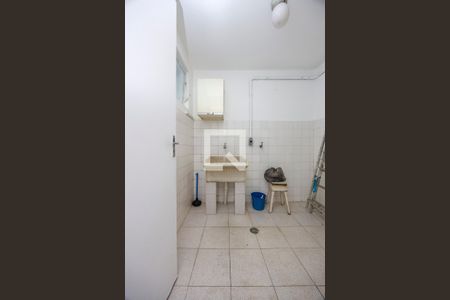 Casa à venda com 150m², 3 quartos e 2 vagas Casa à venda com 150m², 3 quartos e 2 vagasÁrea de Serviço