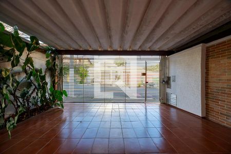 Casa à venda com 150m², 3 quartos e 2 vagas Casa à venda com 150m², 3 quartos e 2 vagasGaragem