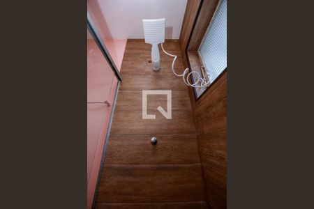 Casa à venda com 150m², 3 quartos e 2 vagas Casa à venda com 150m², 3 quartos e 2 vagasBanheiro 2