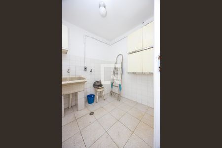 Casa à venda com 150m², 3 quartos e 2 vagas Casa à venda com 150m², 3 quartos e 2 vagasÁrea de Serviço