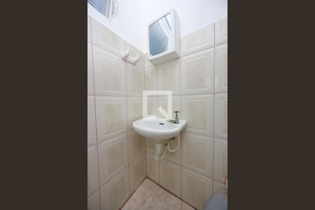 Casa à venda com 150m², 3 quartos e 2 vagas Casa à venda com 150m², 3 quartos e 2 vagasEdícula - Banheiro