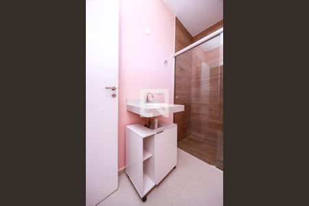 Casa à venda com 150m², 3 quartos e 2 vagas Casa à venda com 150m², 3 quartos e 2 vagasSuíte - Banheiro